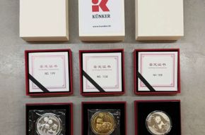 China Panda 2x 1 Unze Silber + 1x Kupfer vergoldet 2025 (World Money Fair 2025) - Preis &euro; 380,-